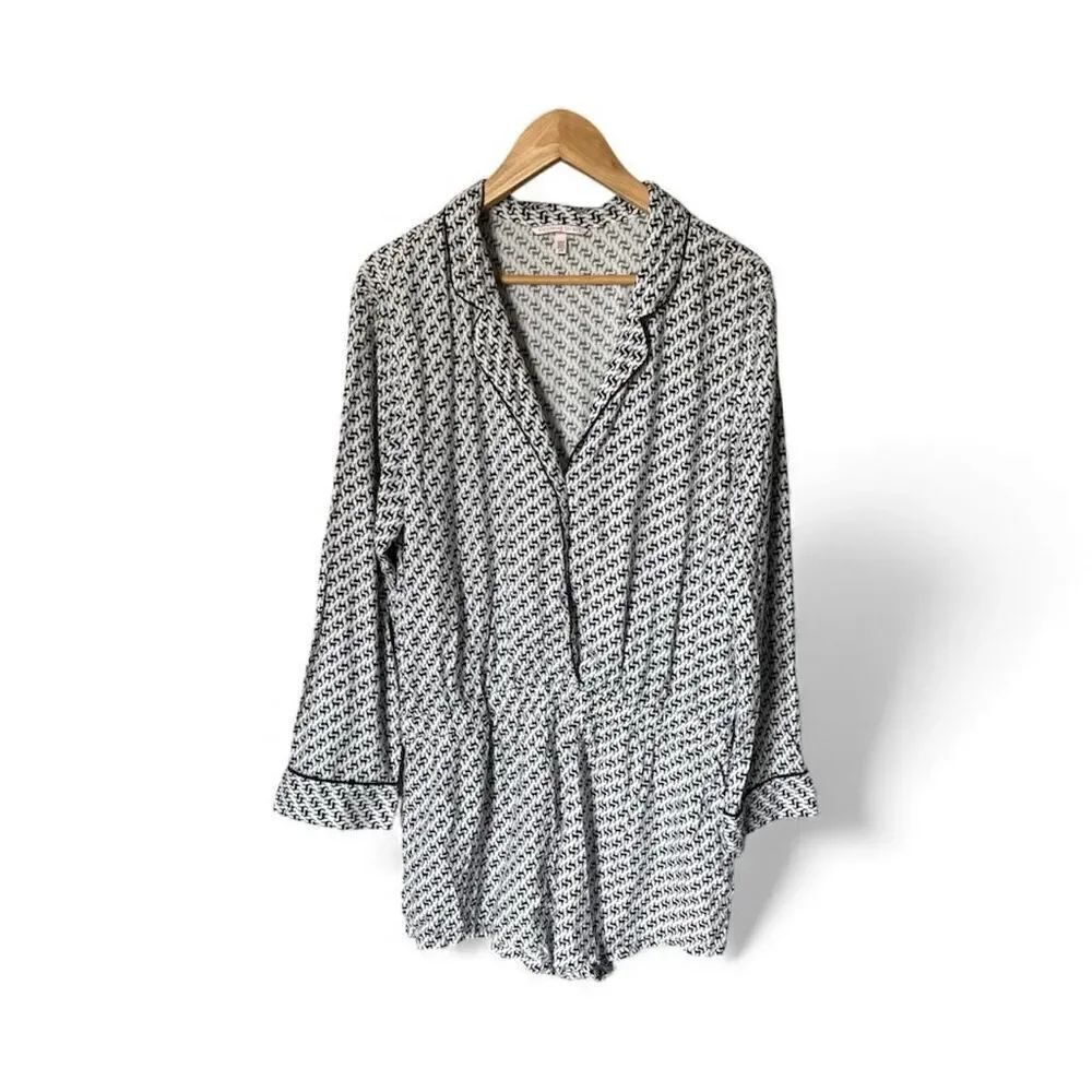 Victoria’s Secret White and Black Reindeer Print Pajama Short Romper Holiday